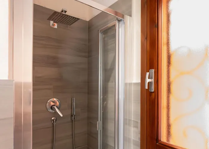 Rebecca House * וילסימיוס