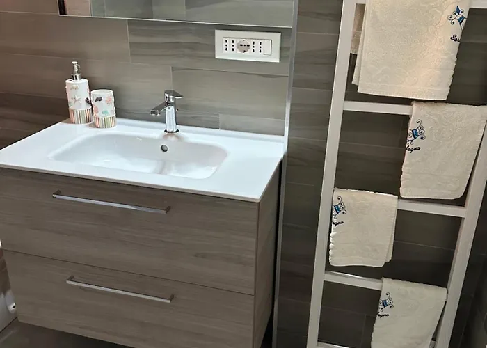 דירה Rebecca House