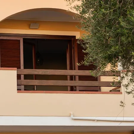 Rebecca House וילסימיוס