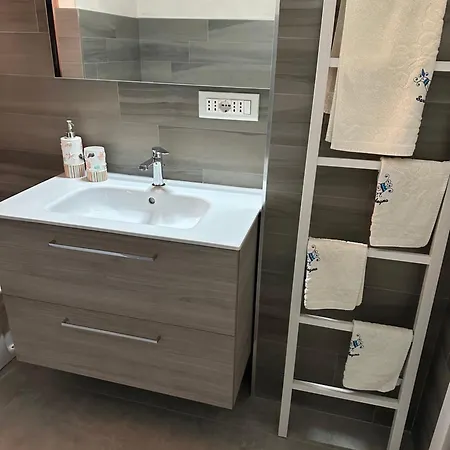 דירה Rebecca House